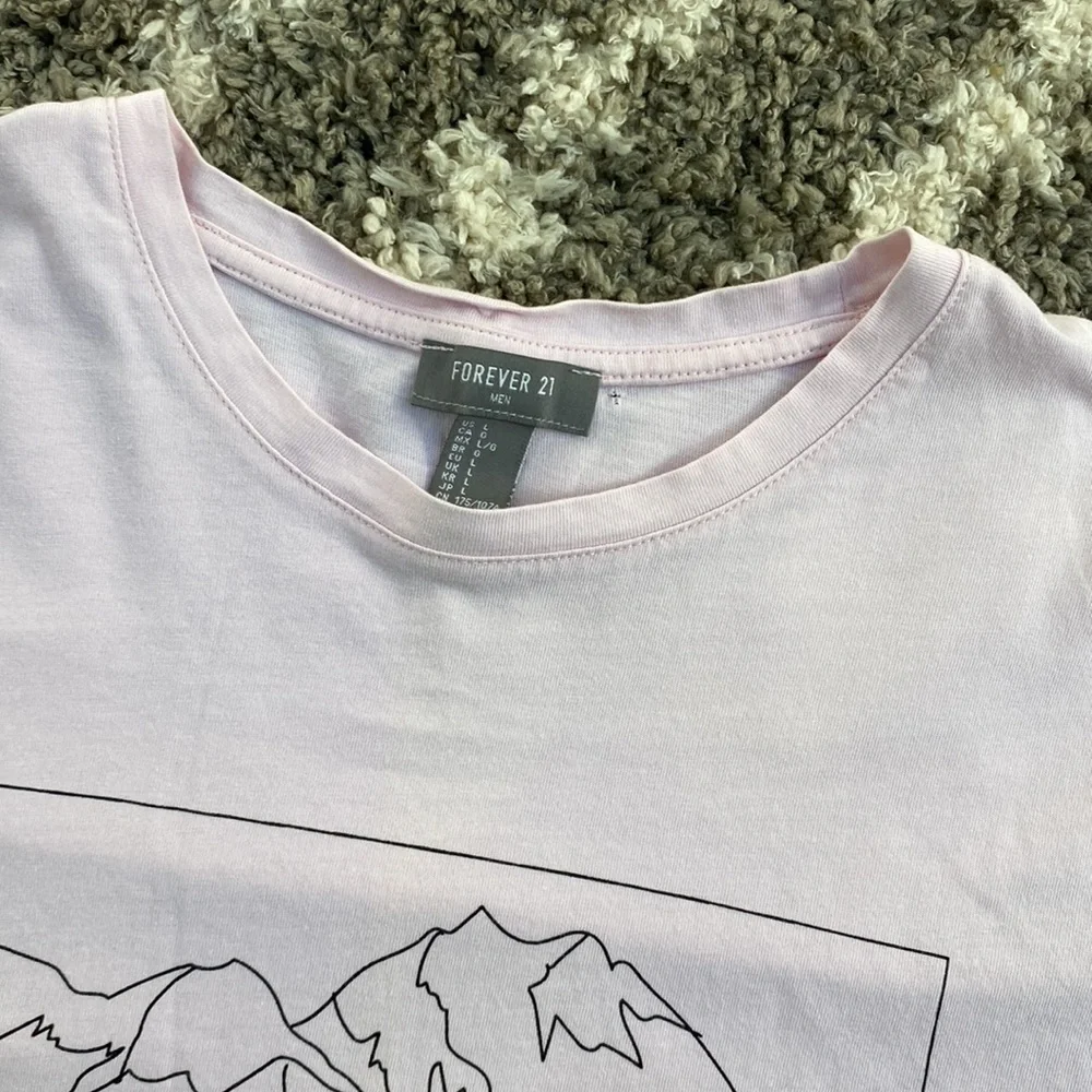 Forever 21 Pink T-shirt size Large Soft Tee